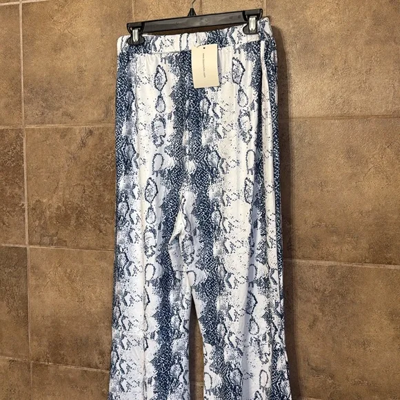 BloomChic Flair Pants size 16 XL NWT - Picture 5 of 7